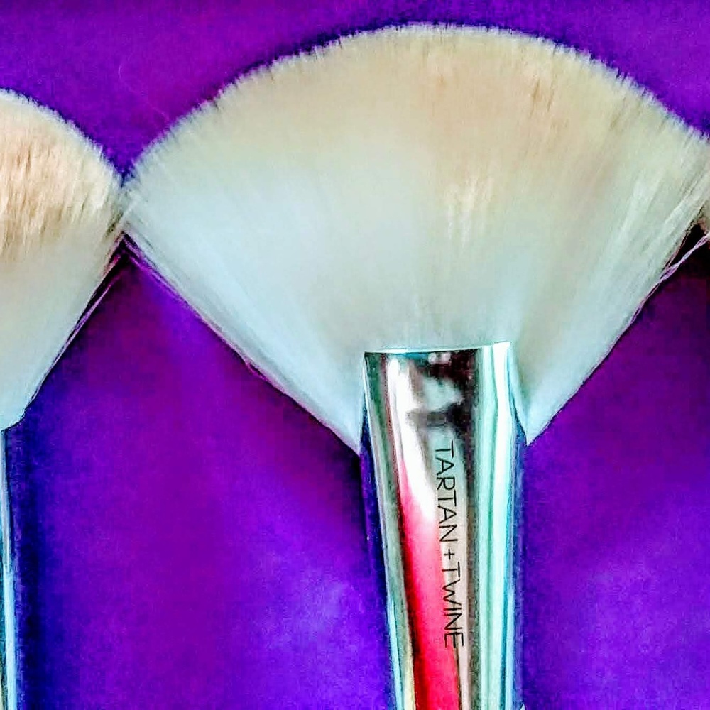 3, Brushes  set  with strobing, Big, Luxuriusly.
